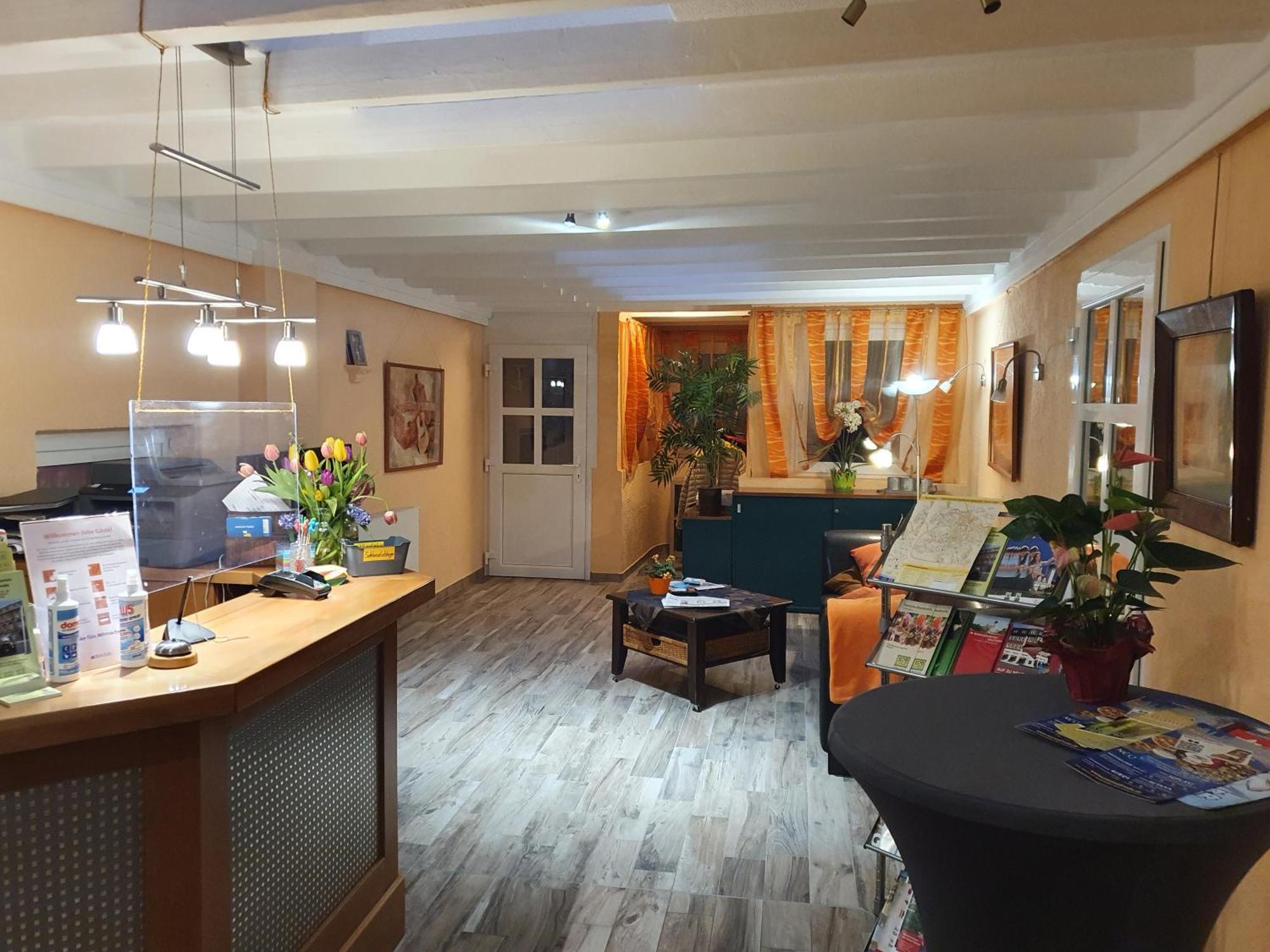Hotel-Pension Gruene Linde Делич Екстериор снимка